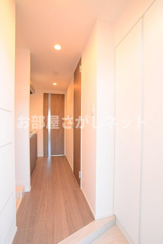 グランドコンシェルジュ池袋本町ウエスト【おとり物件なし】#学生・社会人にオススメ！の玄関|※カラータイプ異なります