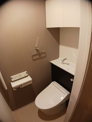 【トイレ】 | レスポワール　ドゥ　シュド | 落ち着いた色調のトイレです