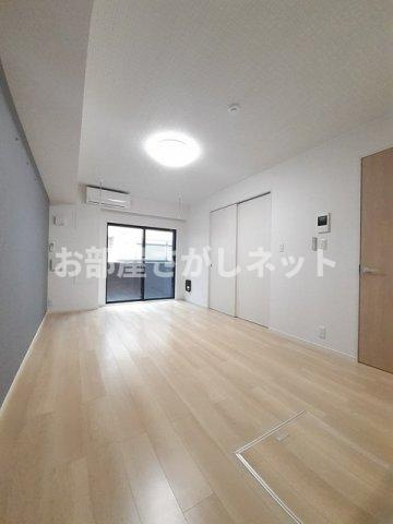 アンソレイエ町屋【おとり物件なし】#学生・社会人にオススメ！初期費用分割払いOK！の居間・リビング