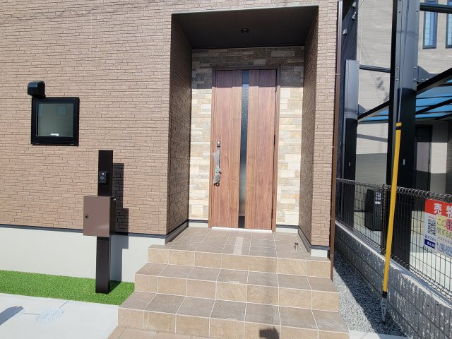 山崎北NTⅢ・新築戸建の玄関