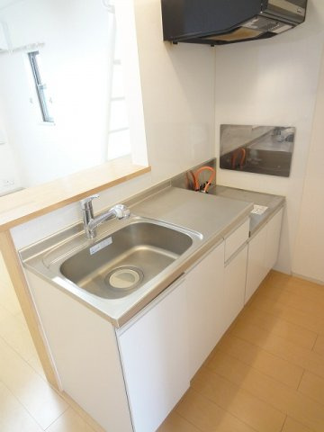 メゾン・ド・ソレイユのキッチン|コンパクトなキッチンで掃除もラクラク