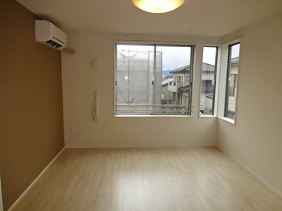 【内装】 | プリムール | 洋室