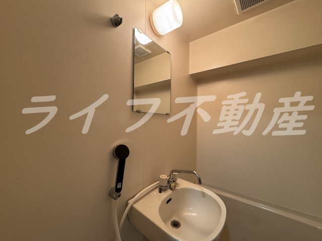 布施オーク5の洗面所|ゆったりとスペースのある洗面所