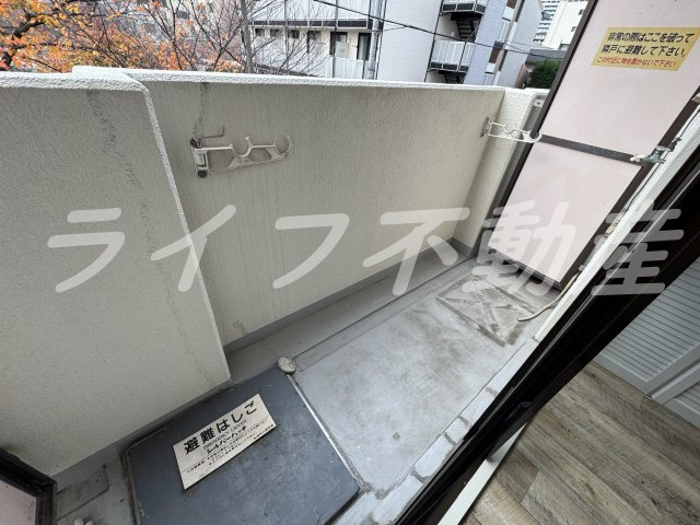 布施オーク5のバルコニー|バルコニーからの眺めを楽しみながら食事をしませんか