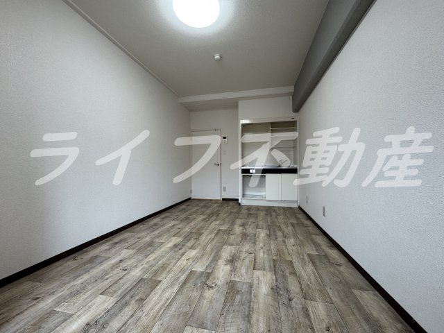 布施オーク5の内装|明るい色調の室内です