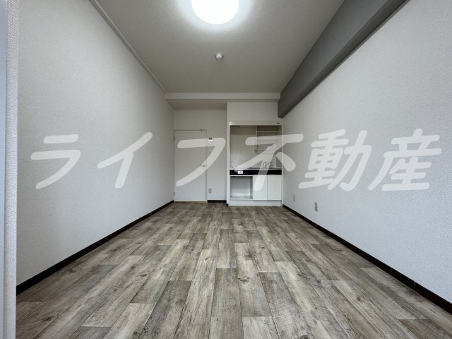 布施オーク5の内装|明るい色調の室内です