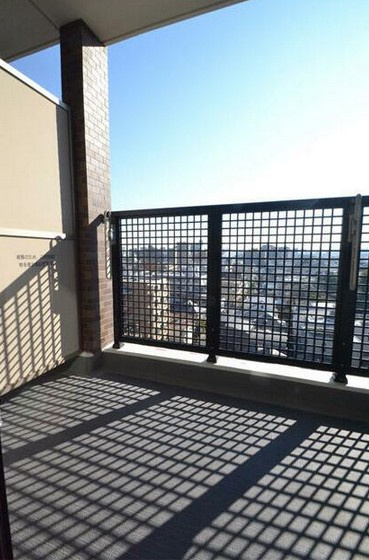 【バルコニー】