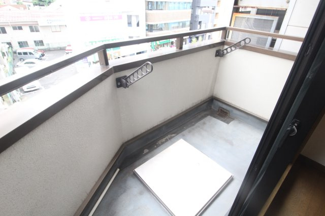 【バルコニー】