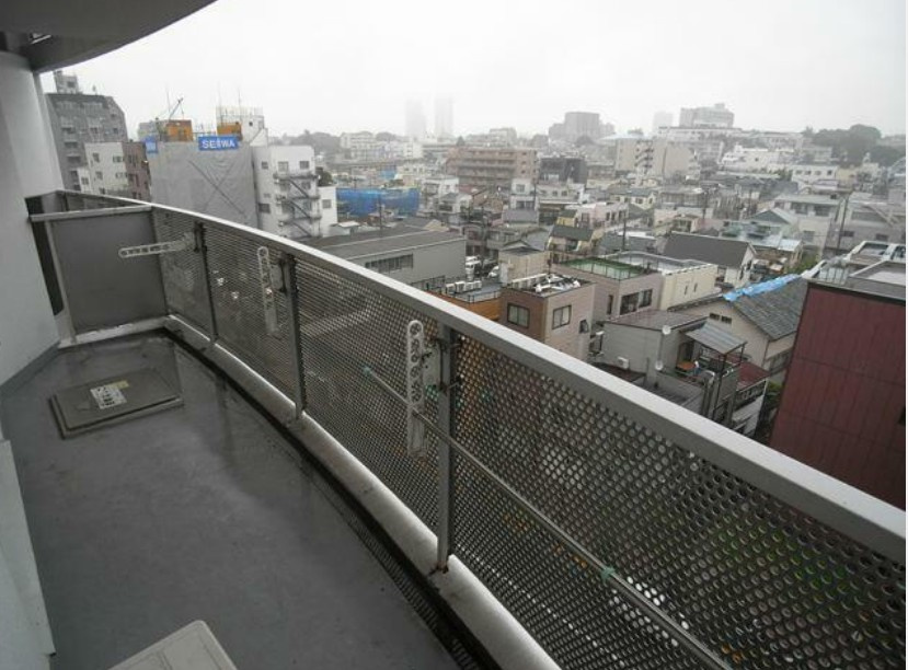 【バルコニー】