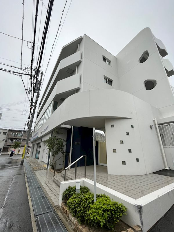モント マヤの外観
