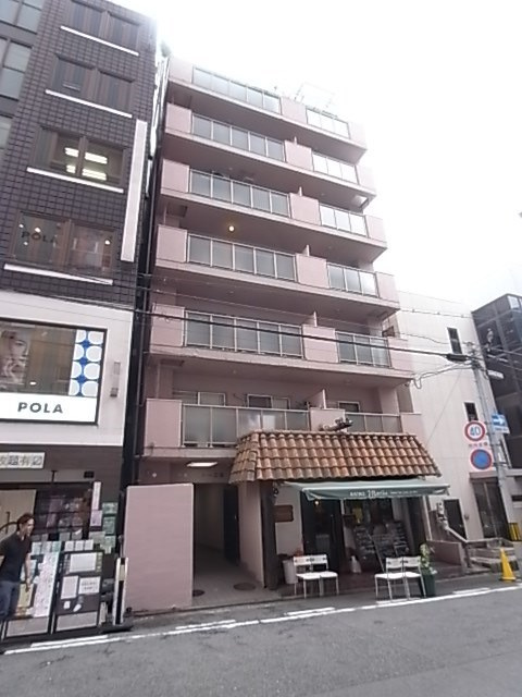 甲南シャトー三宮の外観