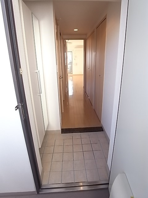 クラシェス尼崎の玄関|落ち着いた玄関です