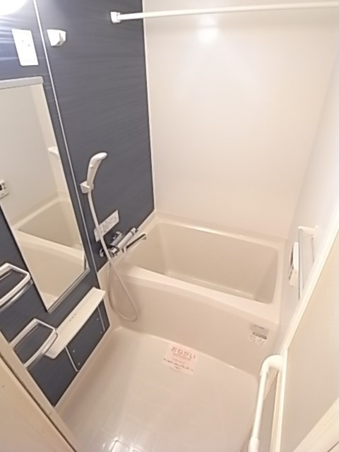 クラシェス尼崎の浴室|コンパクトで使いやすいお風呂です