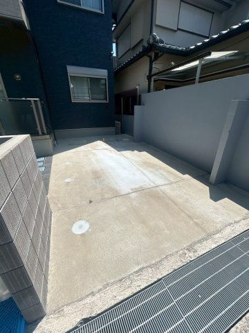 プラチナコート西宮の駐車場
