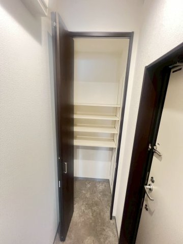 プラチナコート西宮の玄関