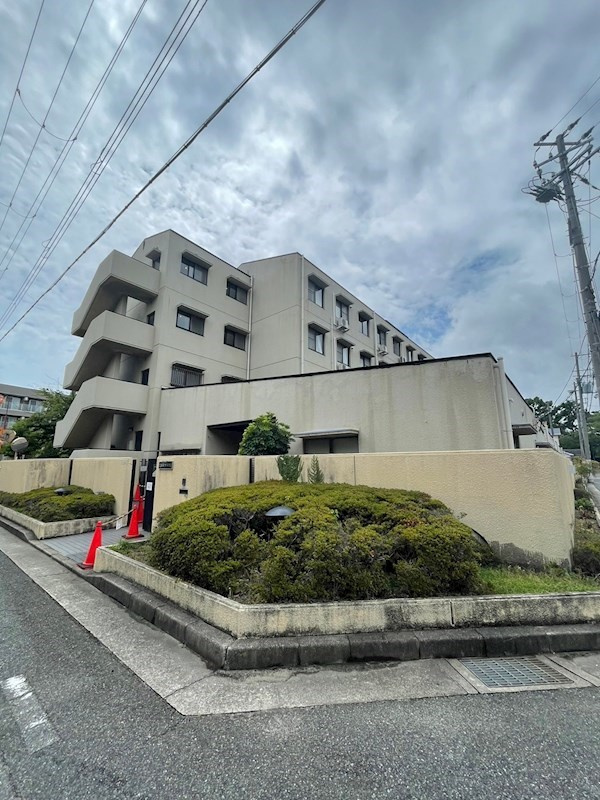 エルマーナ香枦園の外観