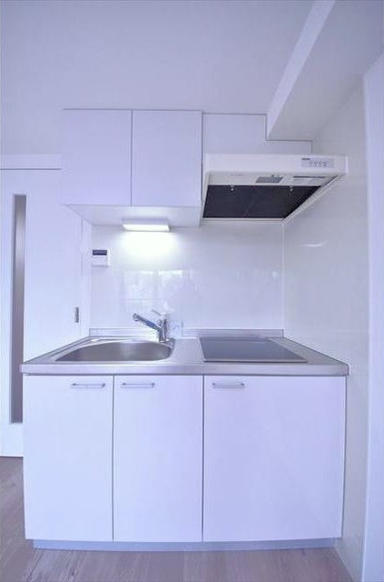 カヤホンゴウのキッチン|※写真は同タイプの別室になります