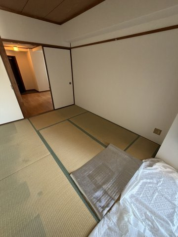 ダイヤマンションの和室