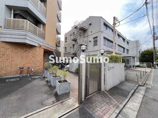 ウィルテラス新代田のエントランス|落ち着いたエントランスです
