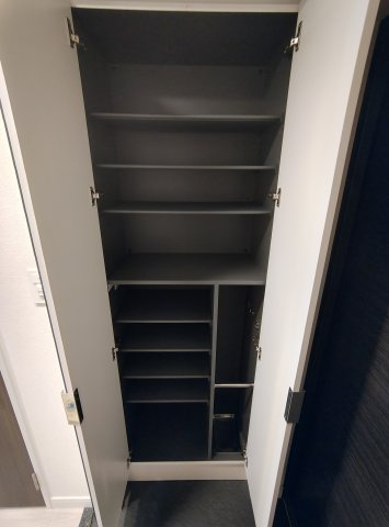 エスライズ神戸三宮山手通弐番館の収納