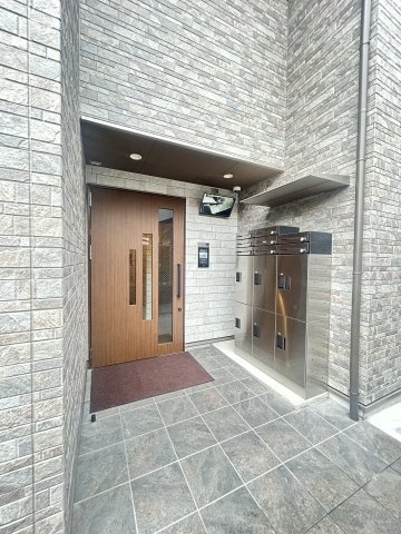 KRM RESIDENCE TSUKAGUCHIのエントランス