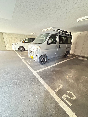 ルシェール立花の駐車場|駐車スペースもあります