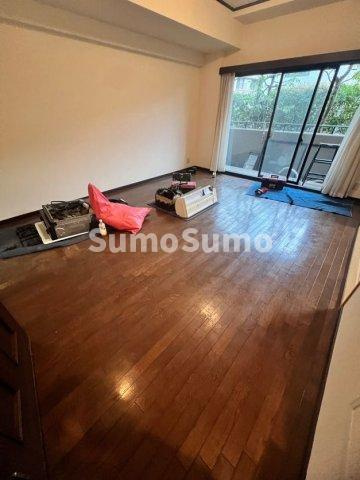 藤和芦屋川ホームズの居間・リビング