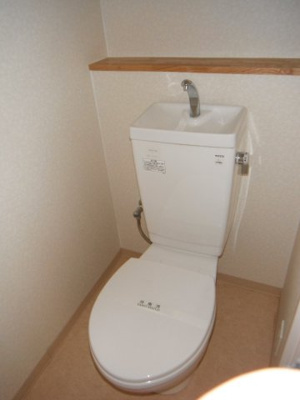 【トイレ】 | アクアムーン | シンプルで使いやすいトイレです