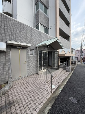 マックコートのエントランス