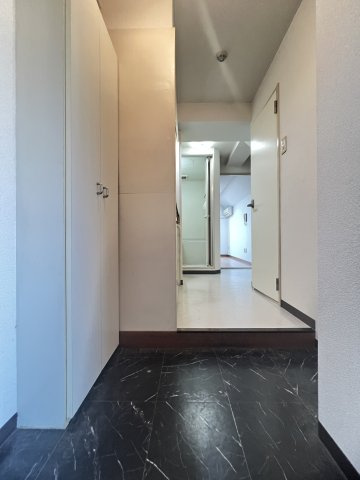 VIVANT青木の玄関