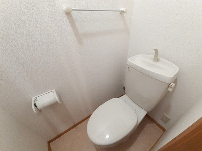 【トイレ】 | シャンノール | 清潔感のあるトイレです