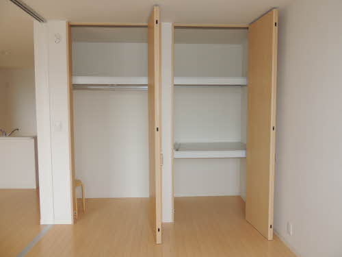 グランディール春日の収納