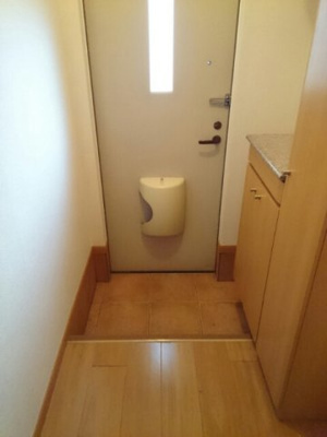 【玄関】 | リュエルメゾンＴＹ | 収納もある玄関です
