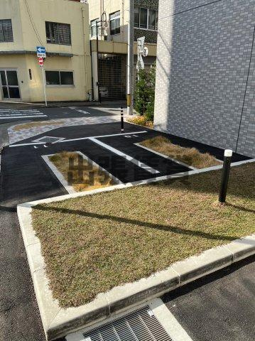 仲介手数料0円！！エスリード大須デュオの駐車場
