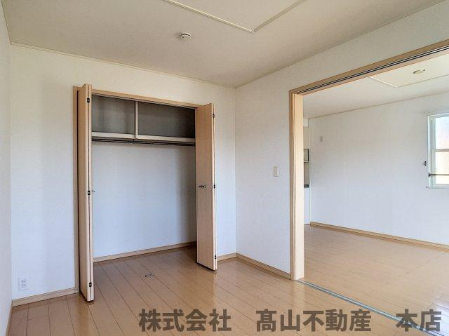 サンアルグレアＢの居間・リビング