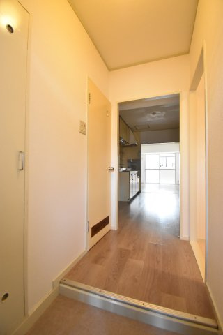 カワデンハイツⅢの玄関