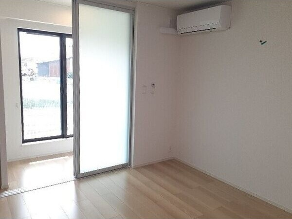 ネオ　グレイスⅡの居間・リビング