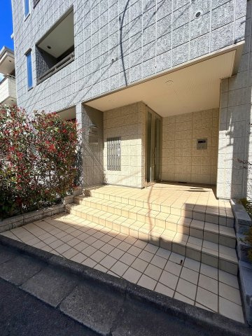 Cefiroのエントランス