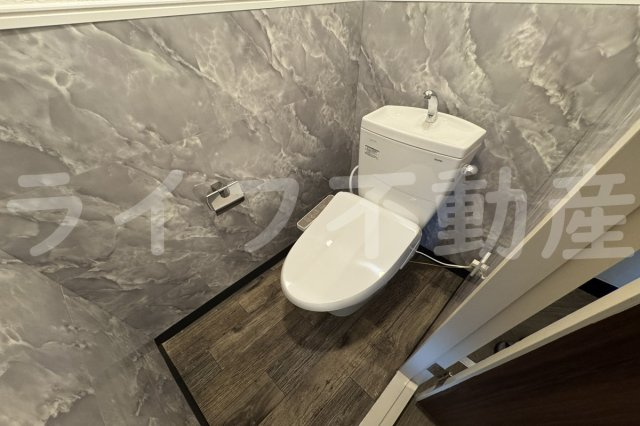 グリーンハイツ長堂のトイレ|落ち着いた色調のトイレです