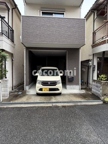 枚方市出口３丁目戸建の駐車場