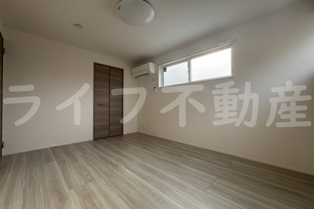 スプランデュール高井田の洋室|きれいな洋室です