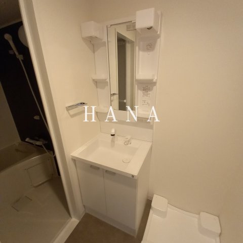 ケイディーエックスレジデンス原木中山の洗面所