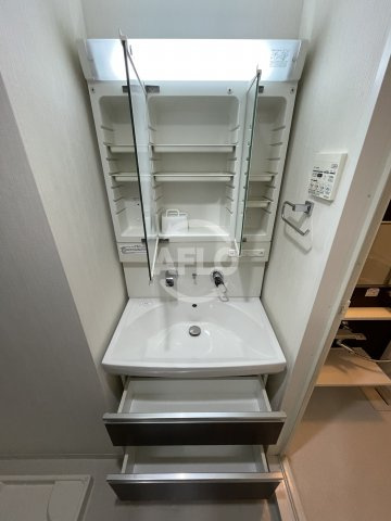 シャイニング福島離宮の独立洗面台|シャイニング福島離宮　独立洗面台