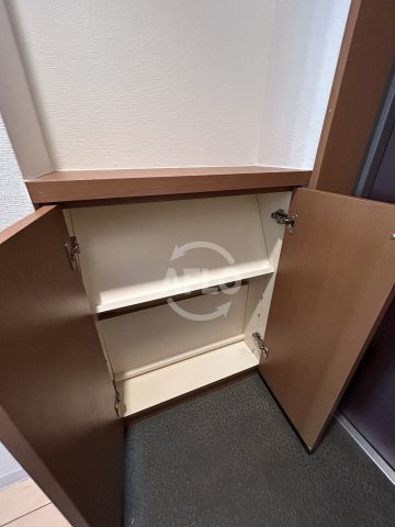 ロイヤルグレースの玄関|ロイヤルグレース　シューズボックス