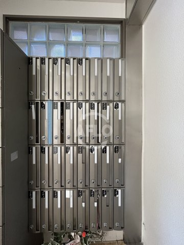 ロイヤルグレースのその他共用部分|ロイヤルグレース　メールボックス