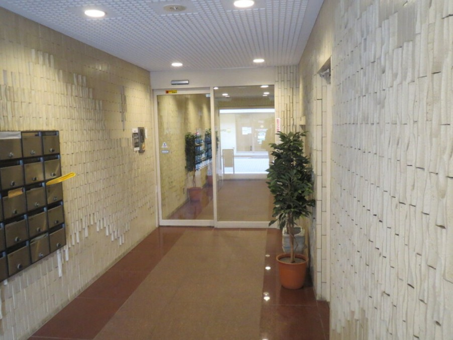 【エントランス】