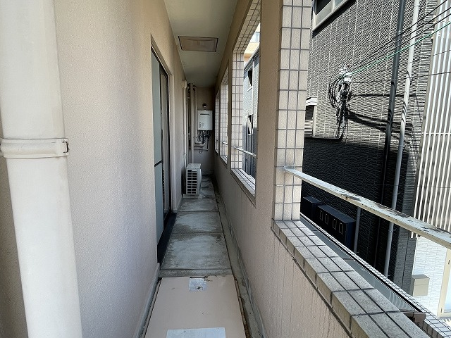 【バルコニー】 | フェイム瀬田 | 外からの目が気にならないバルコニーで洗濯物が干せます※同物件別室写真