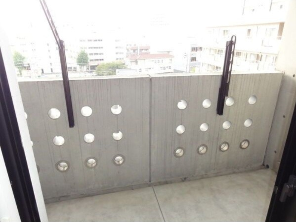 スタジオスクエア大須のバルコニー