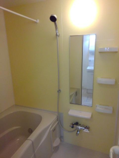 カーネーションの浴室