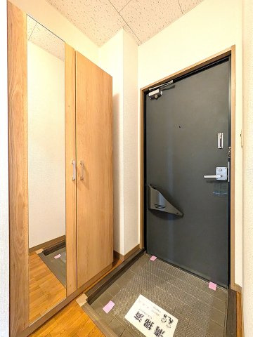 エステートハイツ Aの玄関